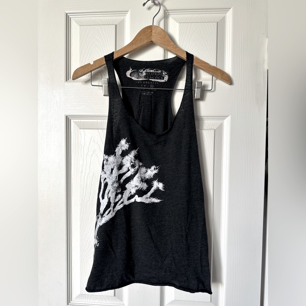 Women’s soft and comfortable Yoga top XL dark gray